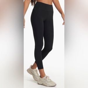 Womens Vuori stride leggings black size medium